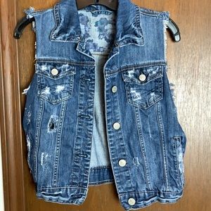 Distressed Aeropostale jean vest